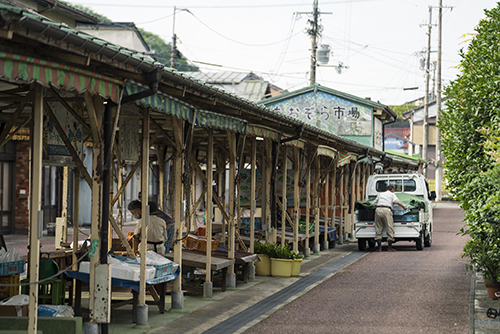 ふれあい公設市場～あおぞら市場