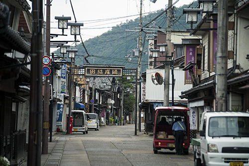 田結庄・八木通り