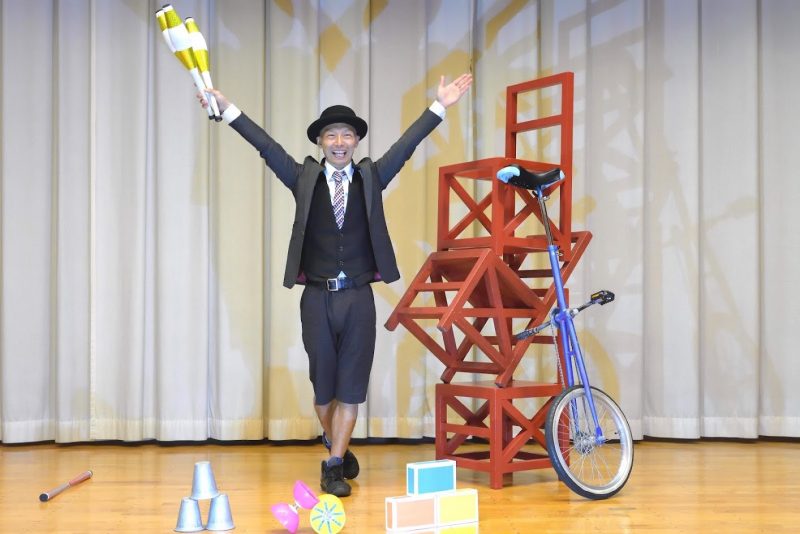 <small>Comedy  Juggling</small>