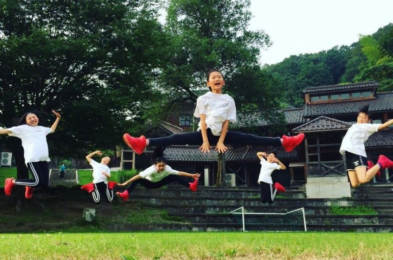 <small>ダンス『ウソから出た実』</small>