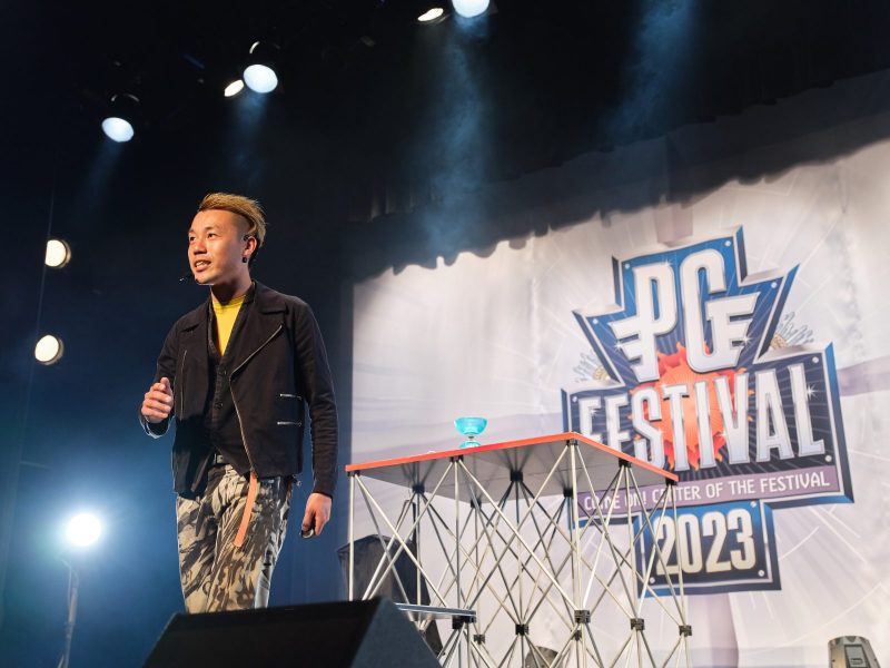 <small>大道芸/一輪車</small>