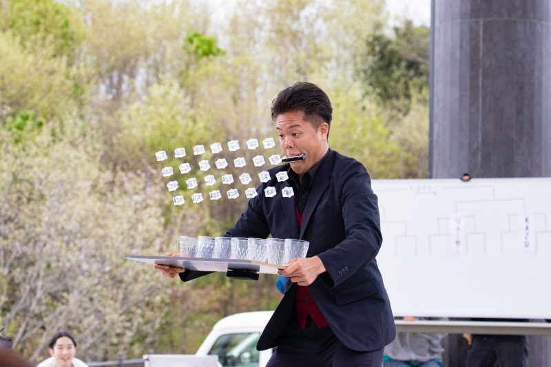 <small>『ジャグリングショー』</small>